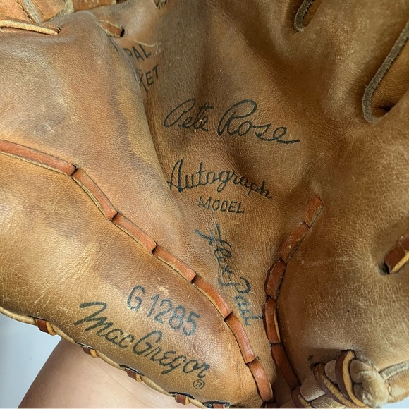 Vintage Baseball Glove by MacGregor. Pete Rose autograph model - Picture 6 of 7